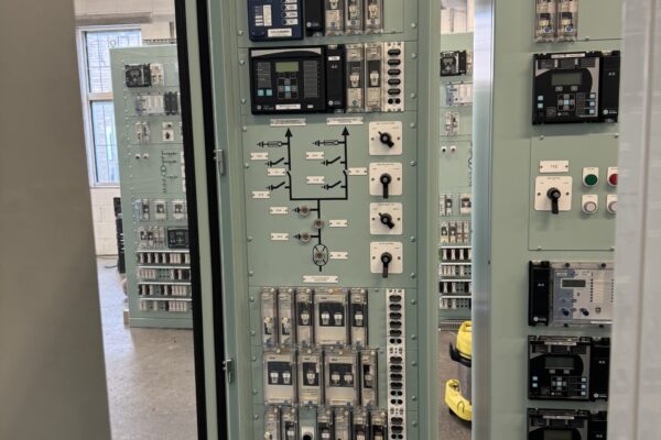 132kV FEEDER CONTROL & RELAY PANEL