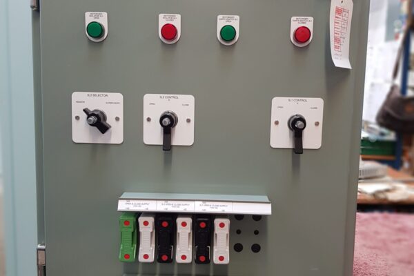 MOTORISED LINE ISOLATOR & EARTH SWITCH